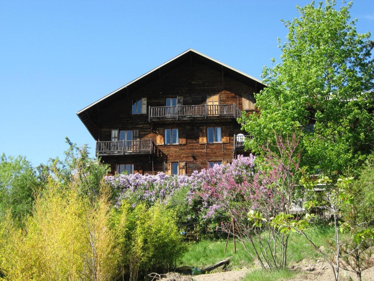 Bed and Breakfast Le Vieux Chalet Embrun Exteriér fotografie
